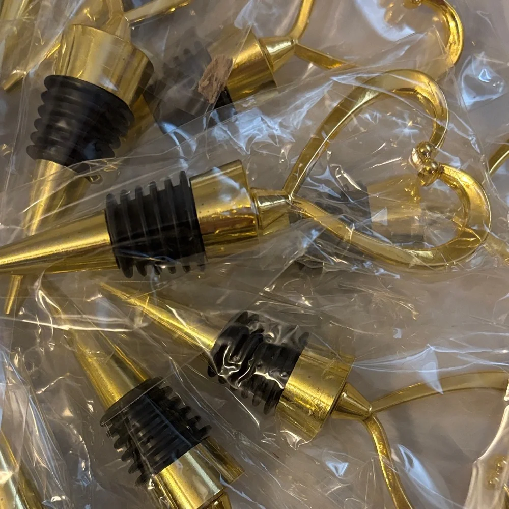 22 Gold Heart Wine Bottle Stoppers